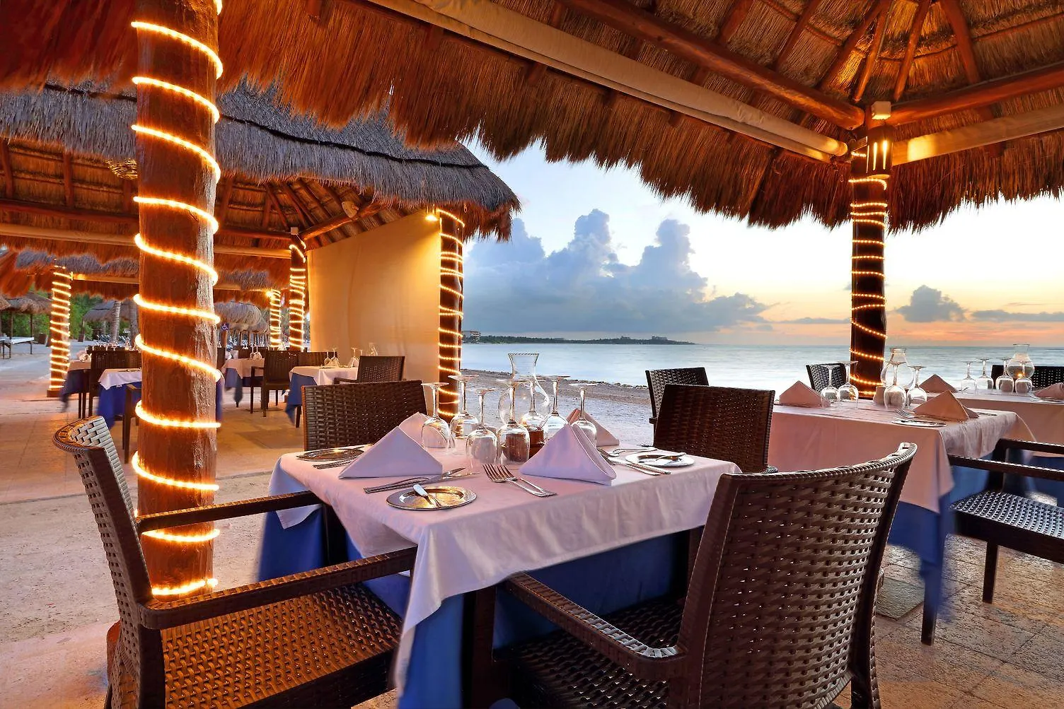 Grand Palladium White Sand Resort & Spa Akumal 5*,